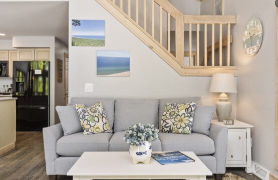 74299 380568 RbaKyhKScBUKuvOTtBp4LsvgQYAckUsDTRfjpL8OQ4s 6842e048b7a53.jpg